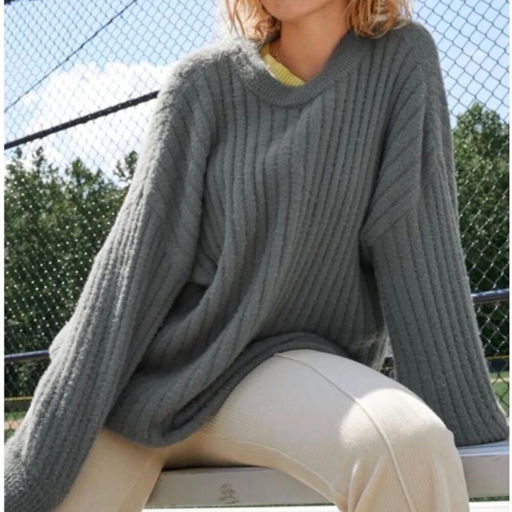 NWT Aerie Sweater Sz XS- VERY Oversized